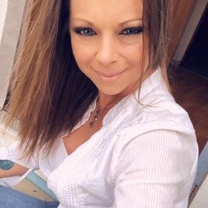 Meet your Posher, Dena